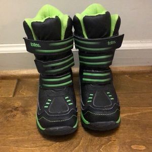 Boys Sz 11 Totes Snow Boots